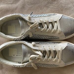 Dolce Vita Size 9.5 Silver Sneakers